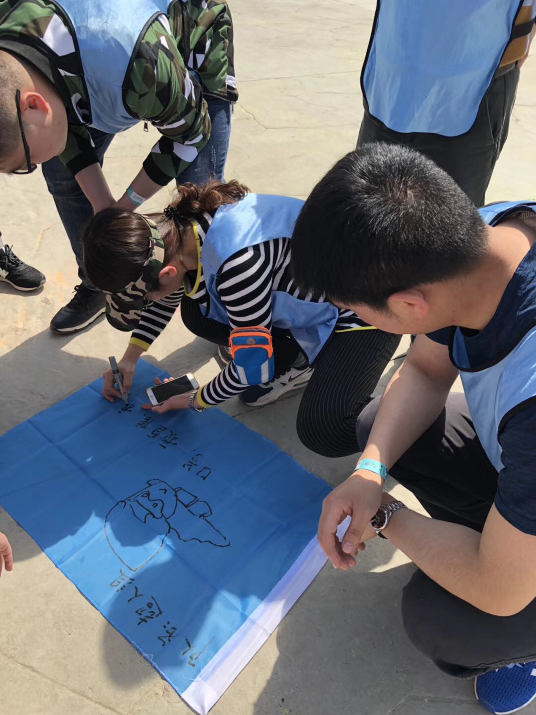 ��������