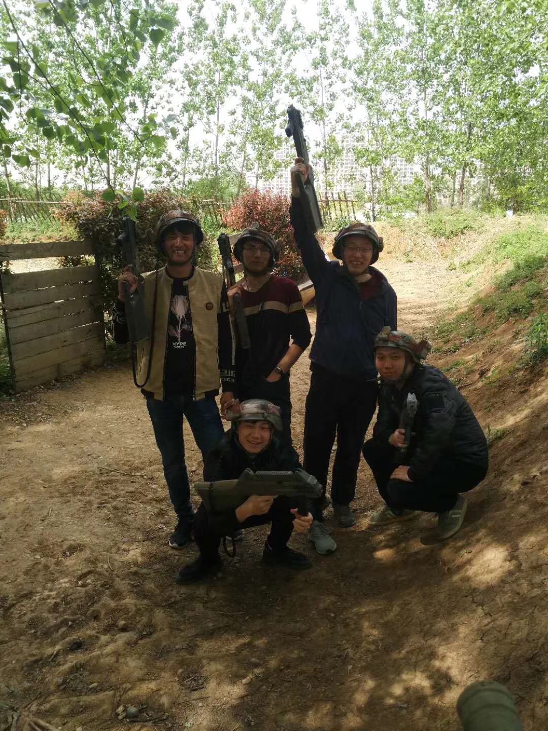 ��������